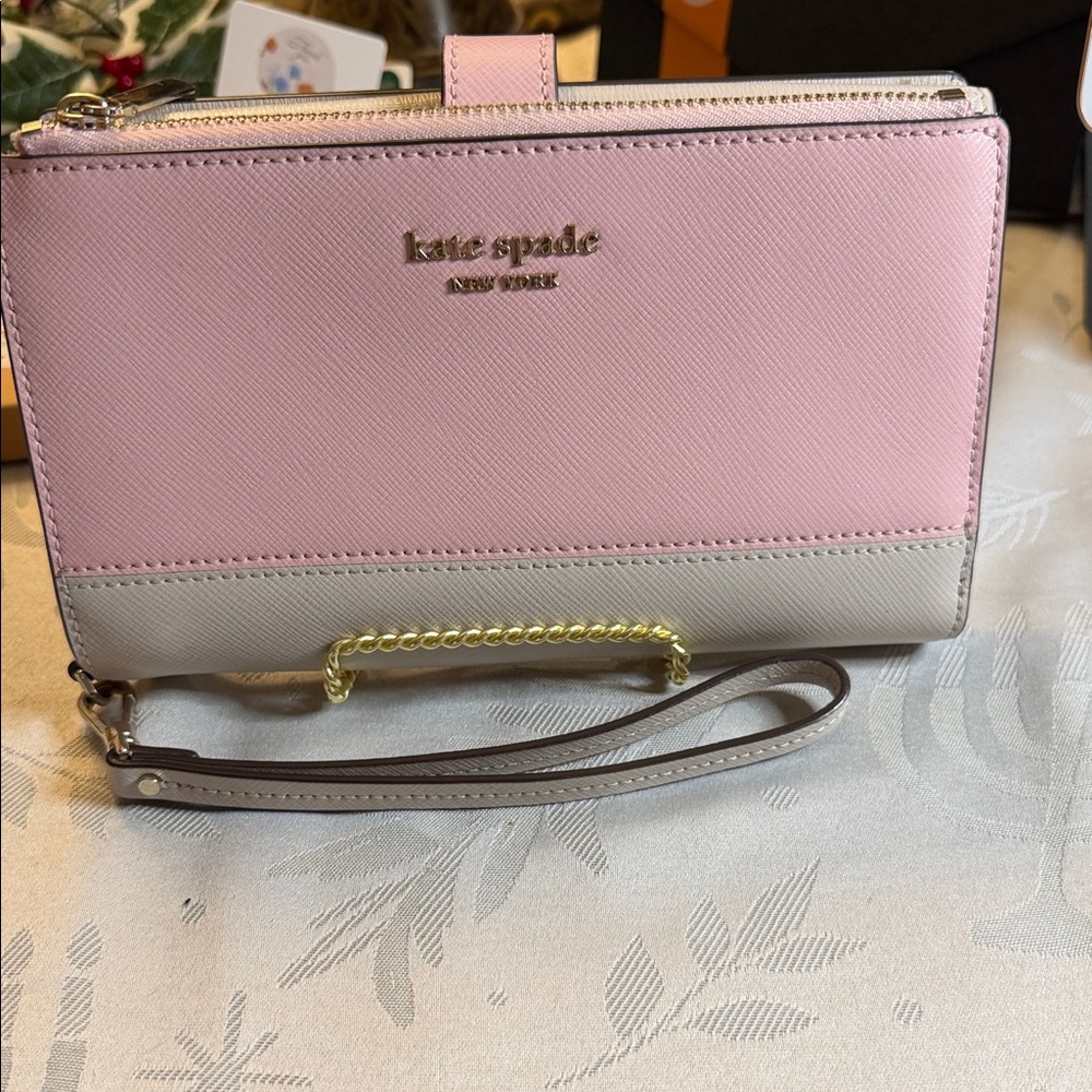 ♥️ Kate Spade Pink and Tan Wristlet
